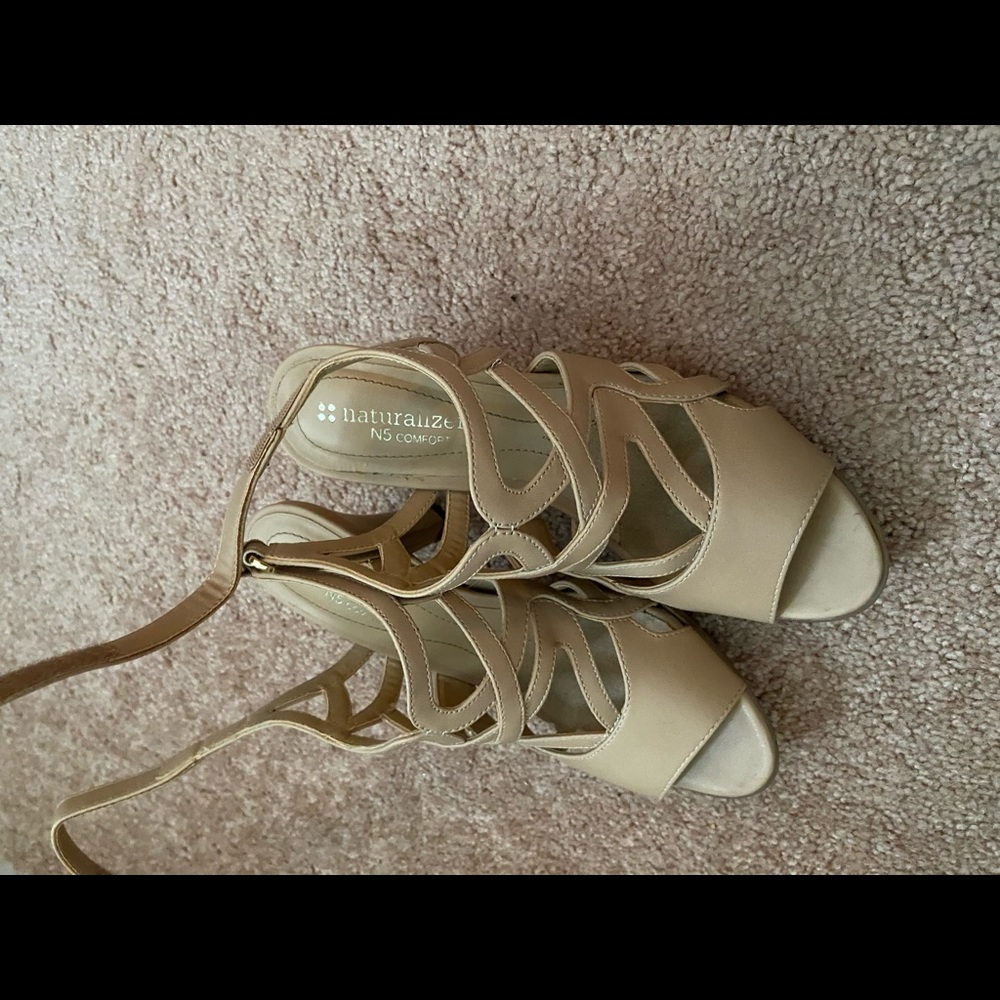 tan heels